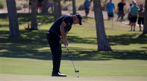 phil mickelson putter 2019.